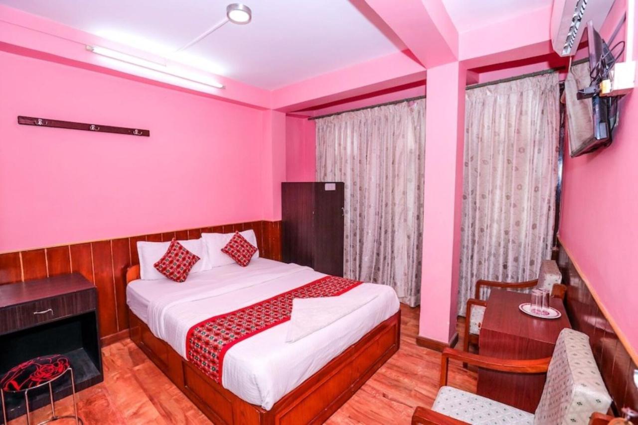 Hotel Plumeria Inn Katmandou Extérieur photo